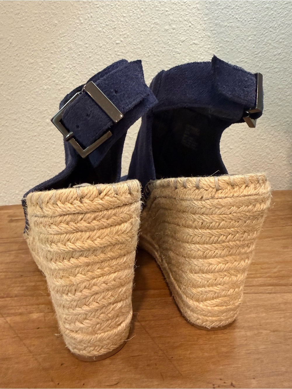 Kenneth Cole Olivia Navy Suede Espadrille Wedge Sandals Women’s 10 LIKE NEW - Picture 6 of 8